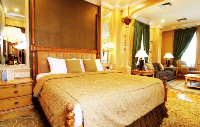 Grand Superior Room